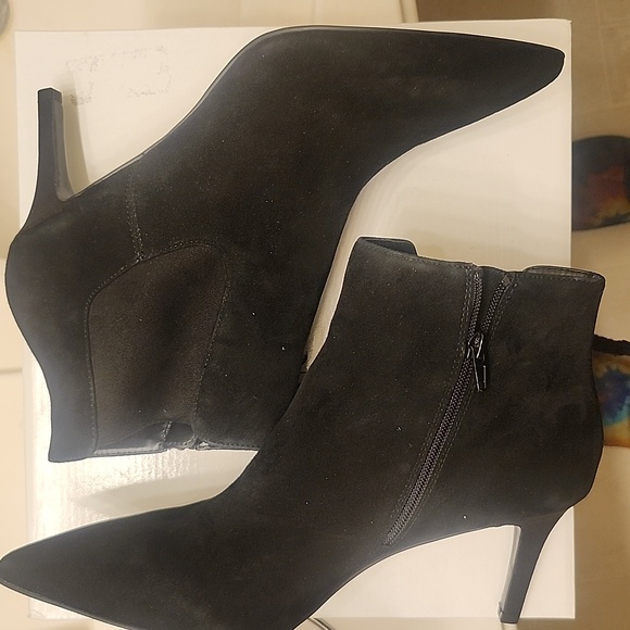 Alfani Black Pointy Toe Bootie - Picture 4 of 4